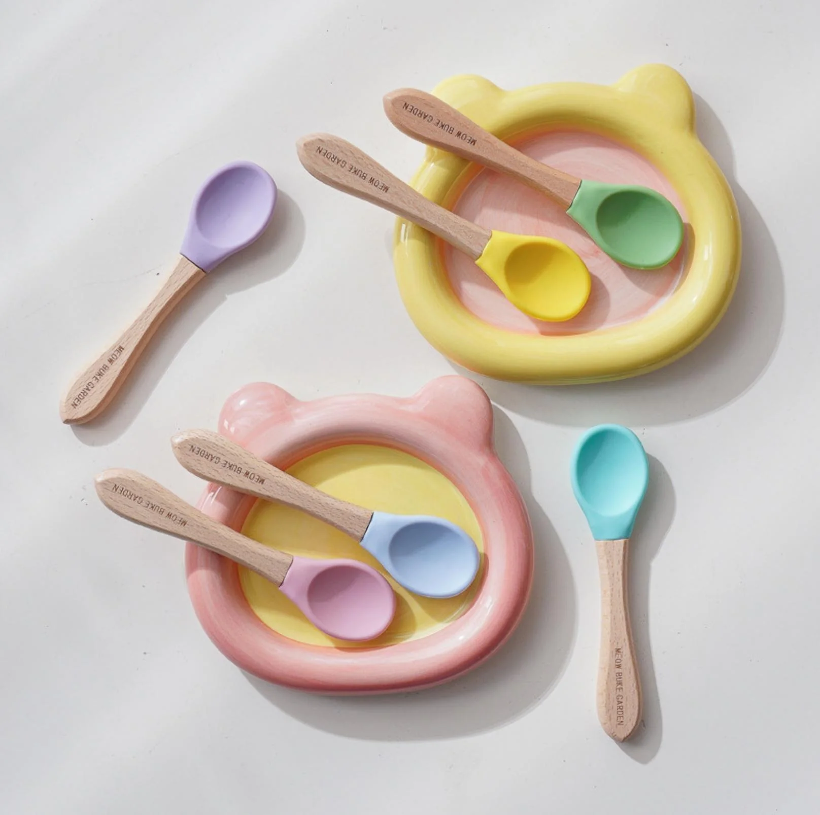 Elegant Baby-Grade Silicone Pet Food Spoon with Wooden Handle - Image 10