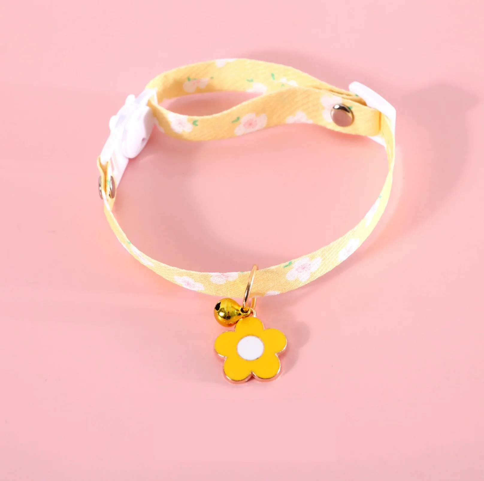 Flower Series Pendant Style Adjustable Pet Collar - Image 3